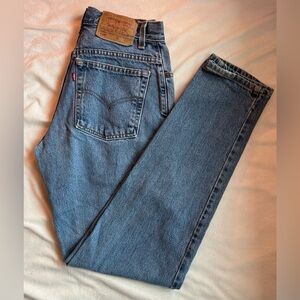 Vtg Levi's 550 Women’s Relaxed Fit Tapered Leg Size 8 Long Light Wash Blue Jeans